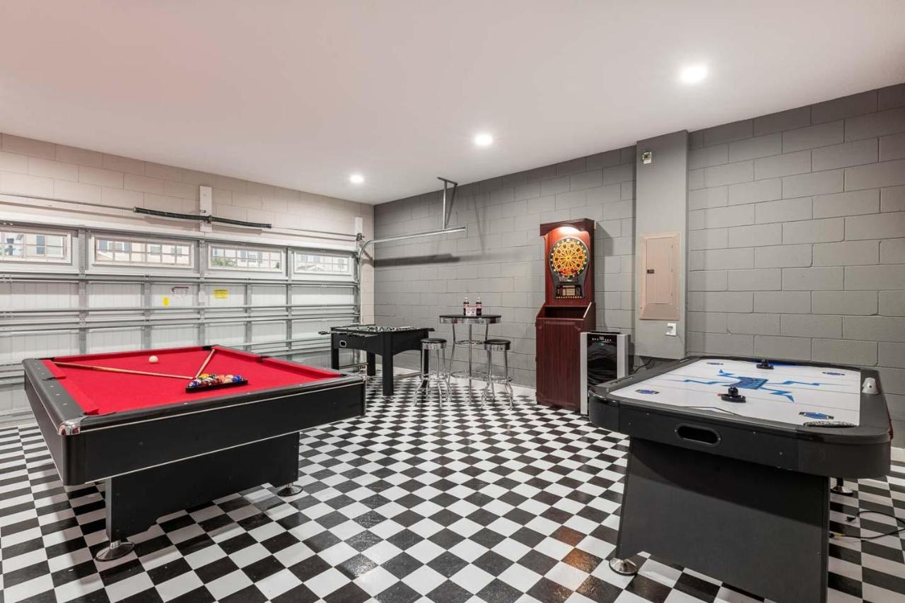 Spacious 8 Bdrm With South Facing Pool In Encore *