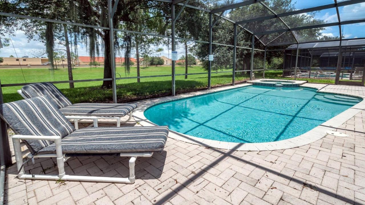 Casa de férias Getaway W Pool Game No Rear Neighbor