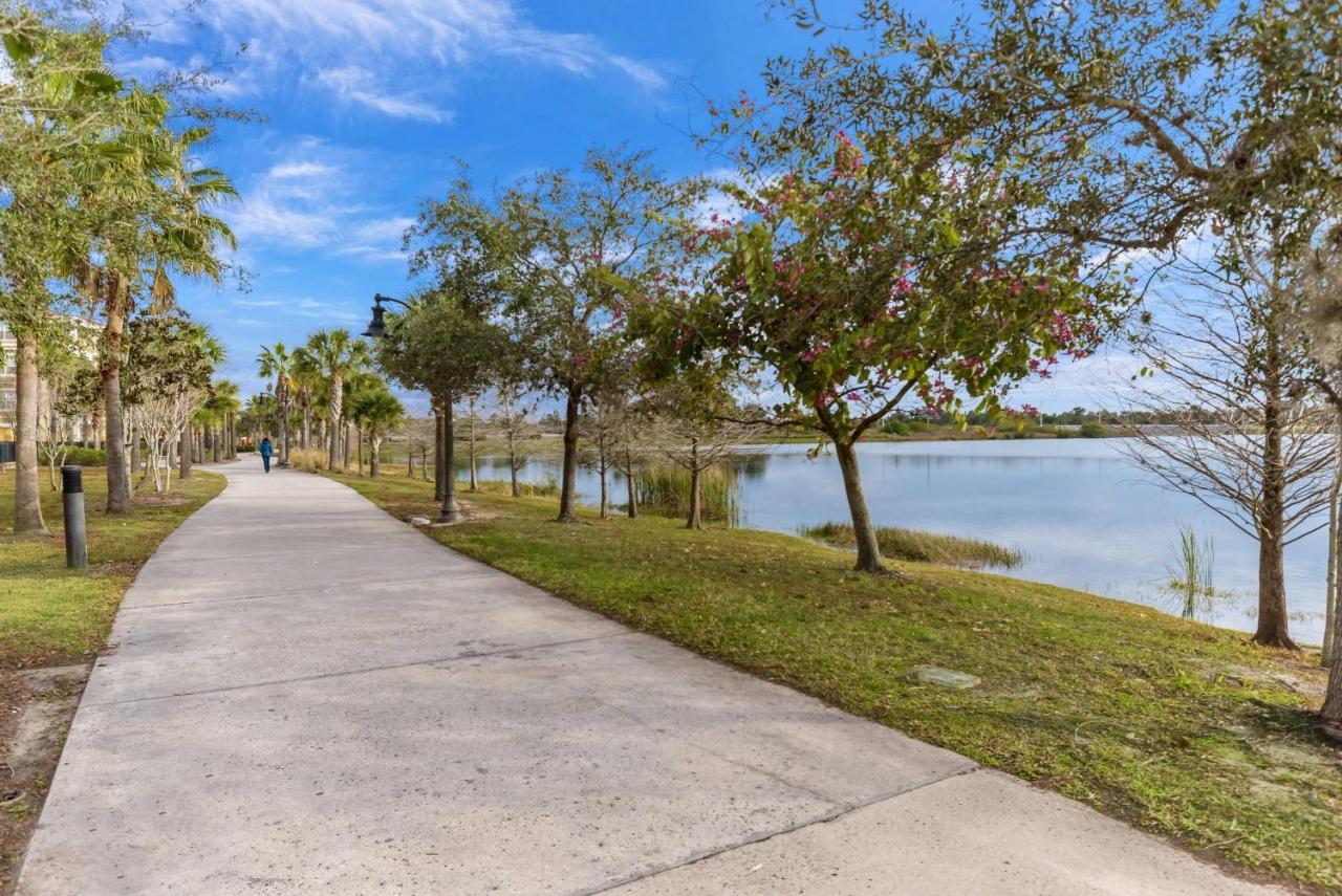 Pleasant And Spacious Town Near The Convention Center #3vc107 Holiday home *