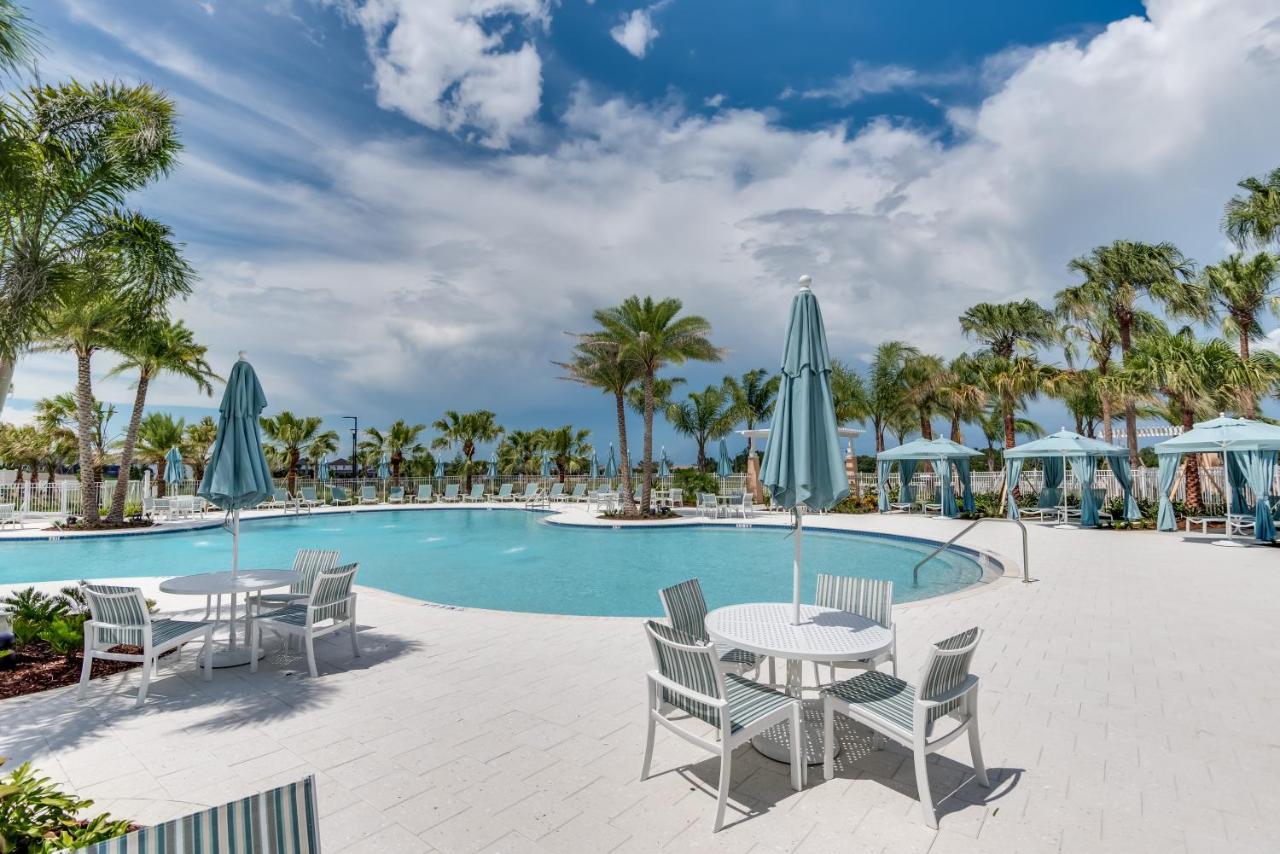 Stunning W Private Poolspa & Game Holiday home Orlando