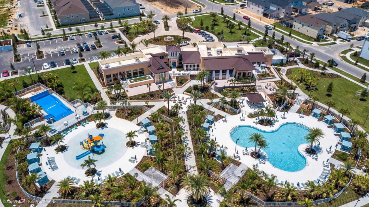 Stunning W Private Poolspa & Game