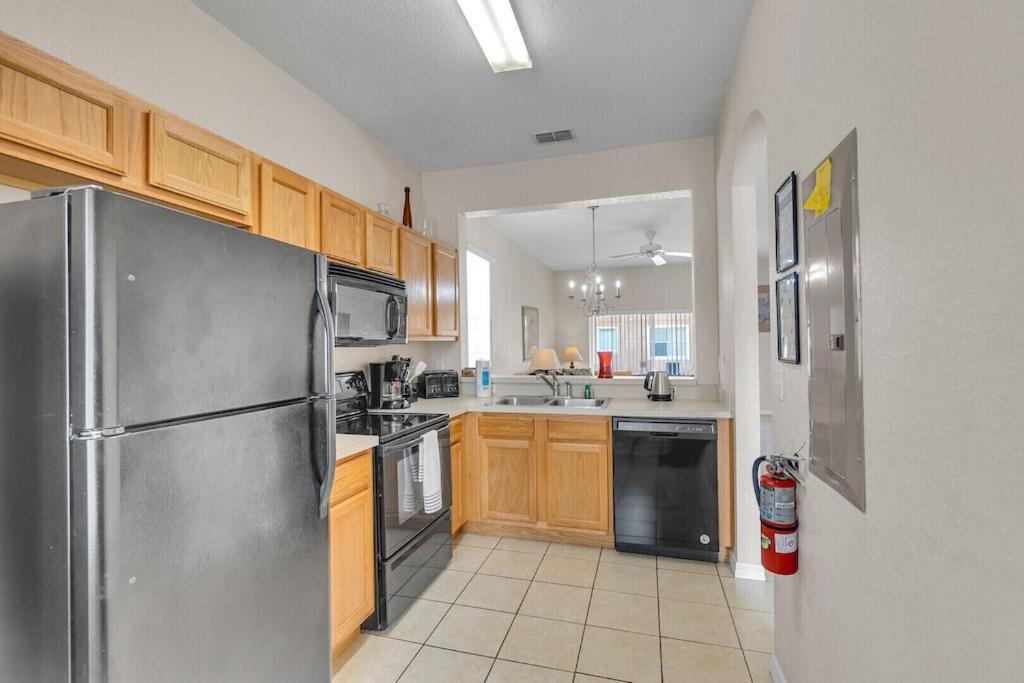 4 Bedroom Town On Regal Oaks Holiday home Orlando