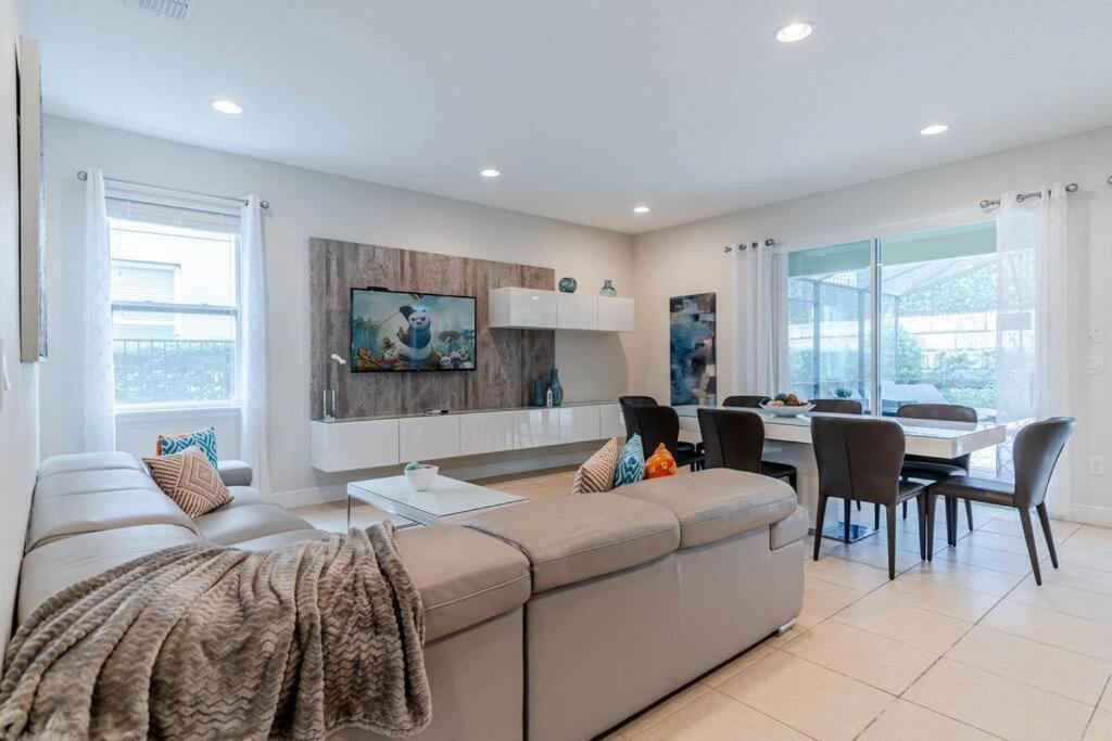 Perfect 5-bedroom With Pool,game &grill - 2201 Orlando
