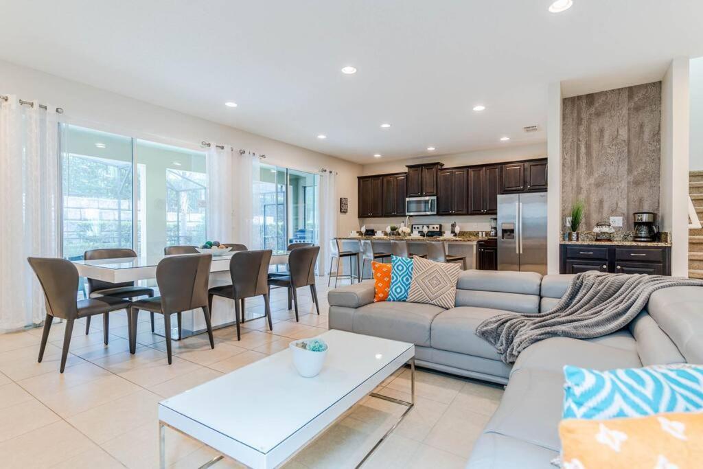 Perfect 5-bedroom With Pool,game &grill - 2201 Orlando