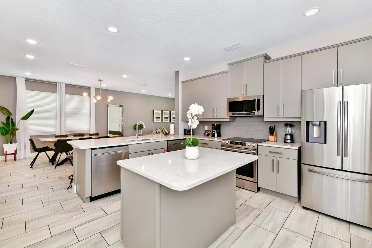 Modern House By Rentyl Near With Private Pool & Amenities - 393s * Orlando