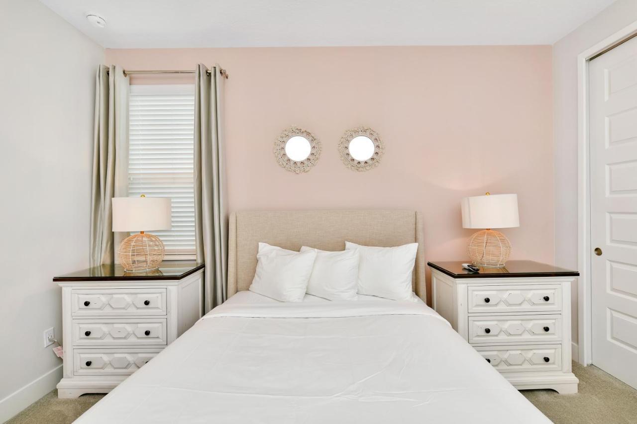 Holiday home Modern House By Rentyl Near With Private Pool & Amenities - 393s