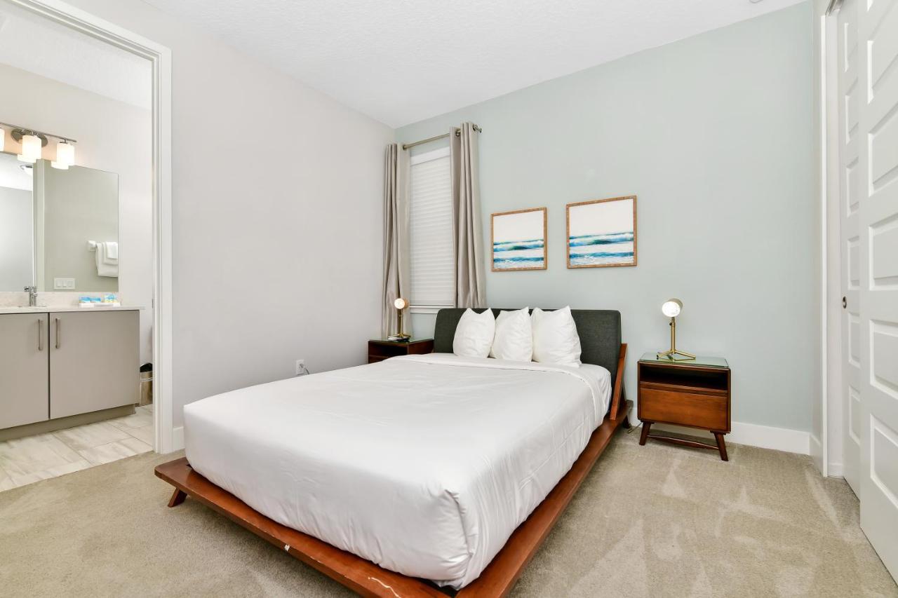 Holiday home Modern House By Rentyl Near With Private Pool & Amenities - 393s
