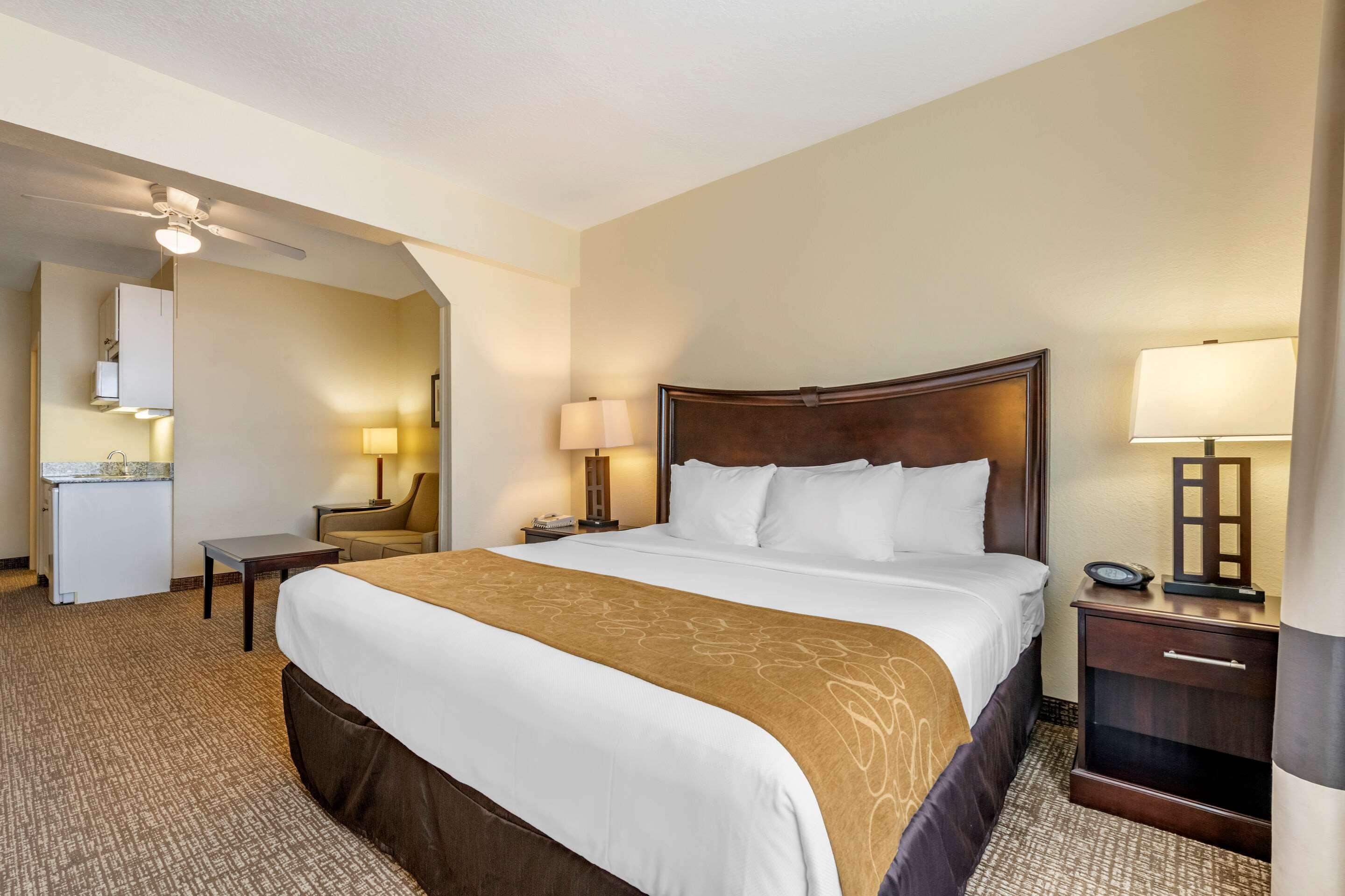 Comfort Maingate East Hotel Celebration