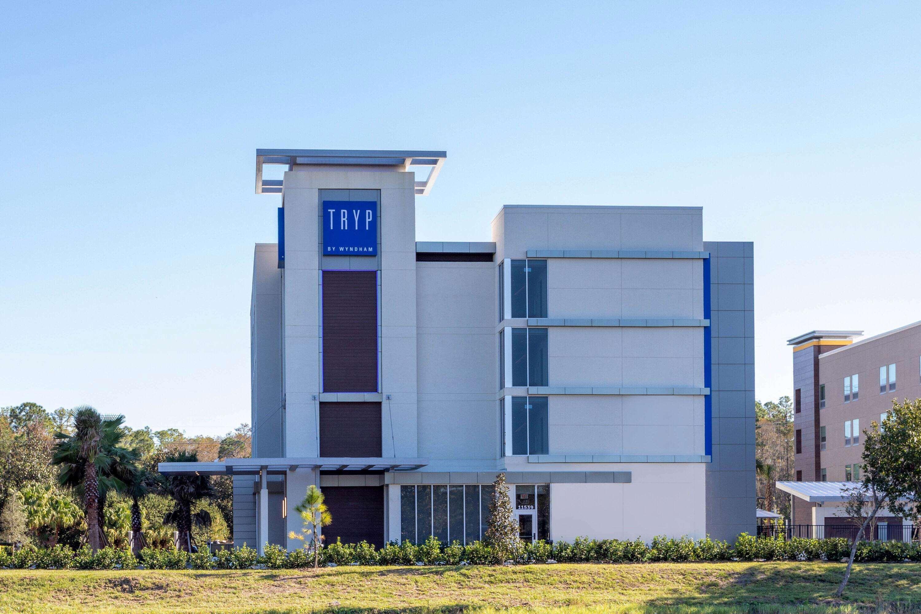 Tryp By Wyndham Orlando Williamsburg