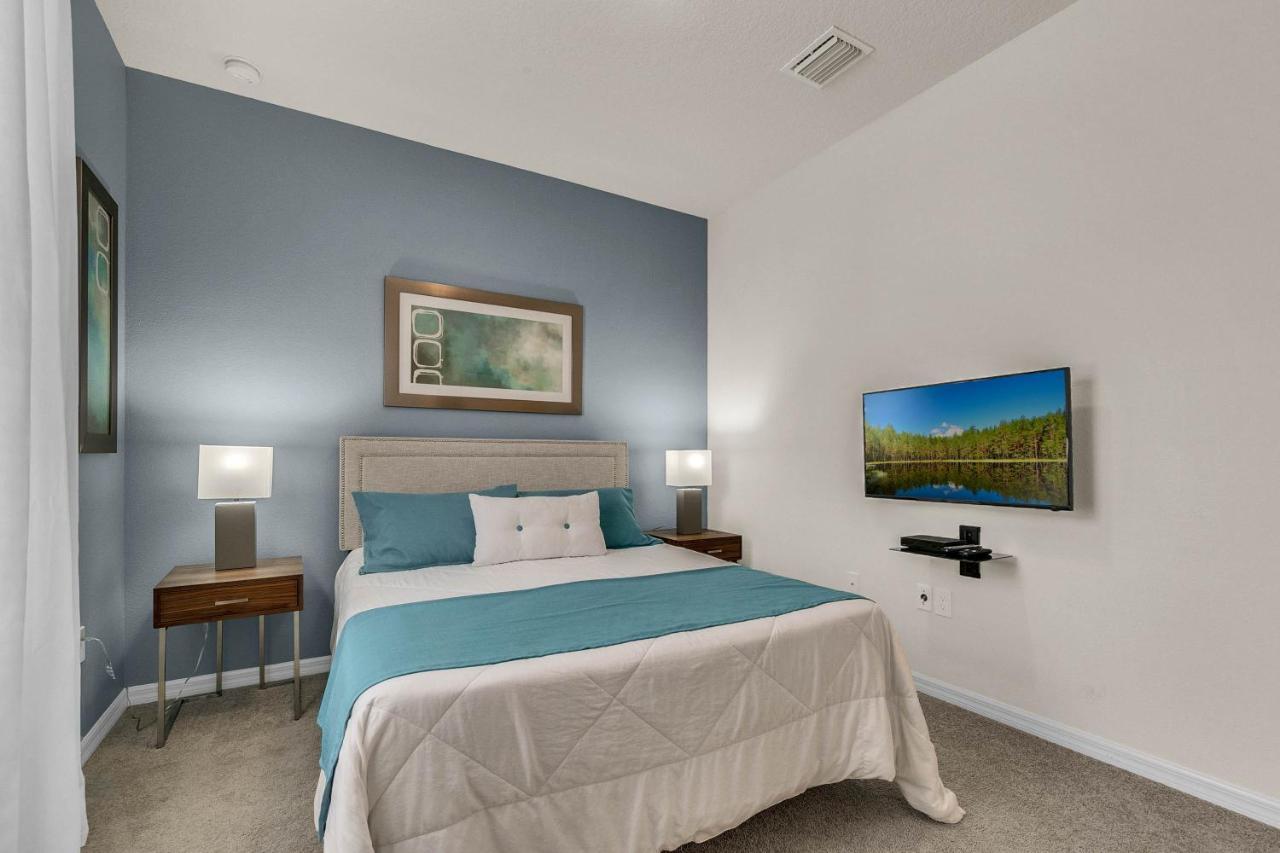 5 Bedrooms - 4,5 Bathrooms - Solterra 4643 Td