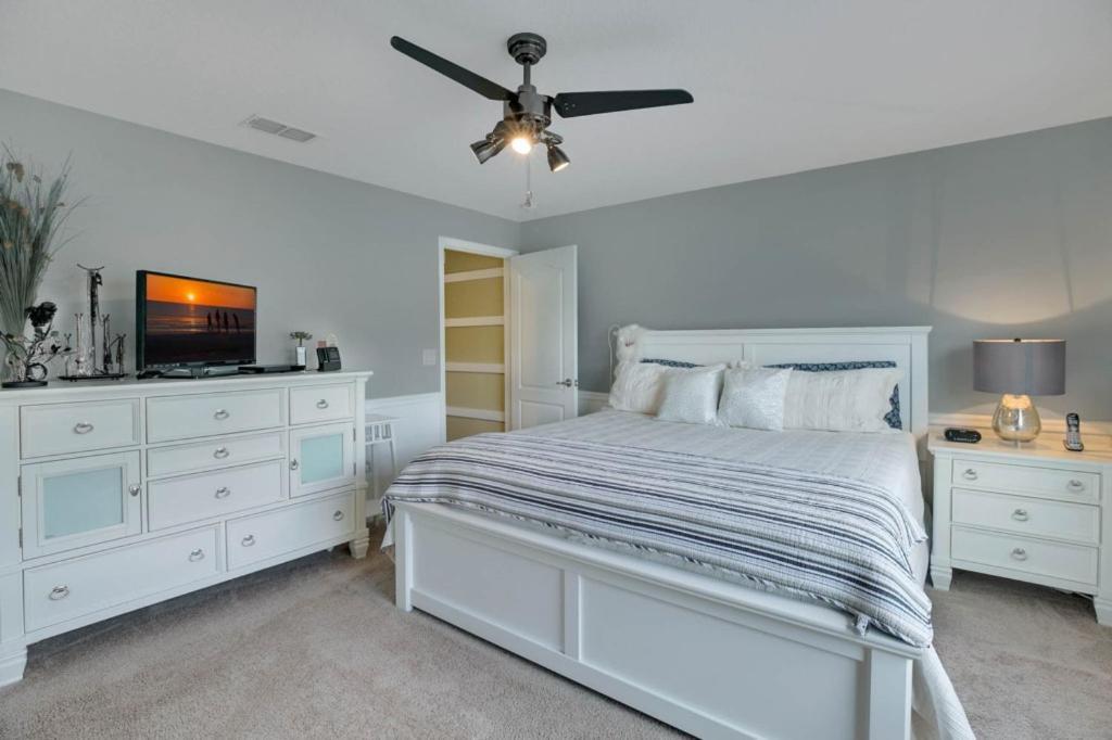 4 Bedrooms - 3 Bathrooms - Paradise Palms 8881 Cp Holiday home *