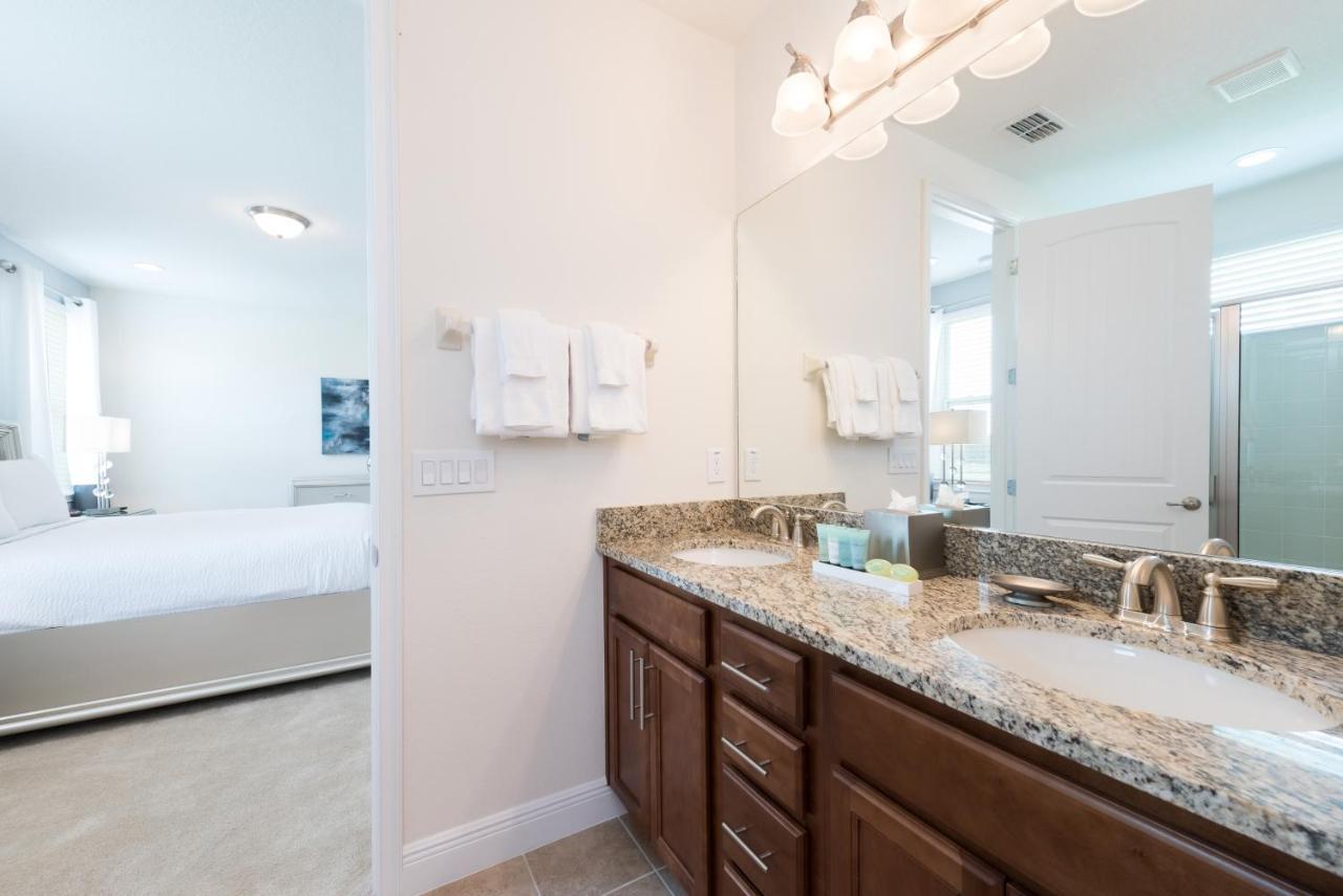 Alluring With Private Pool Near With Amenities By Rentyl - 7732f Holiday home *