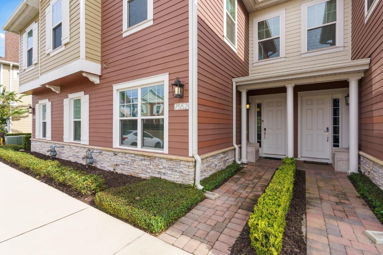 Luxury W/ 4 Plus Private Hot Tub Villa Orlando