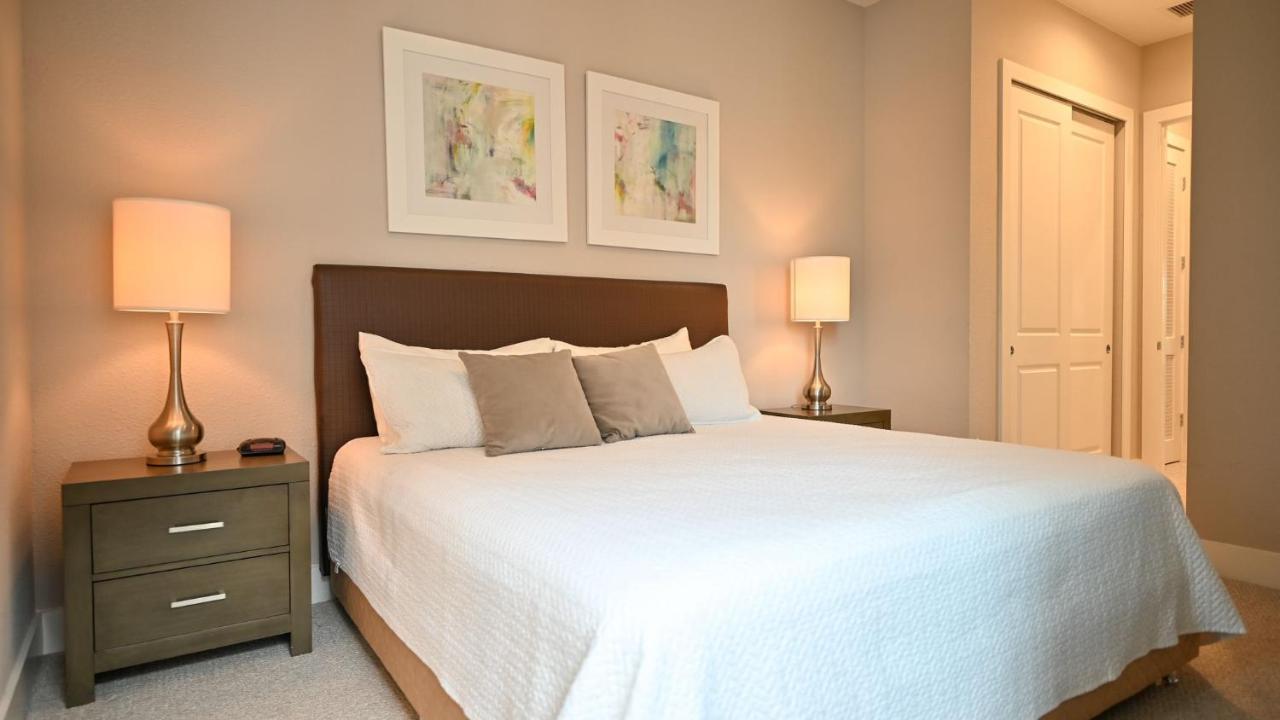 Villa Luxury W/ 4 Plus Private Hot Tub Orlando