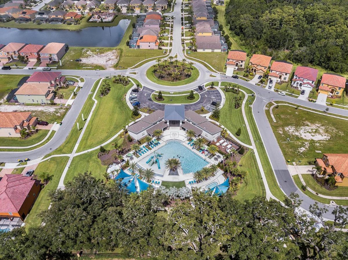 4 Bedrooms - 3 Bathrooms - Veranda Palms 2603 Sc Holiday home *