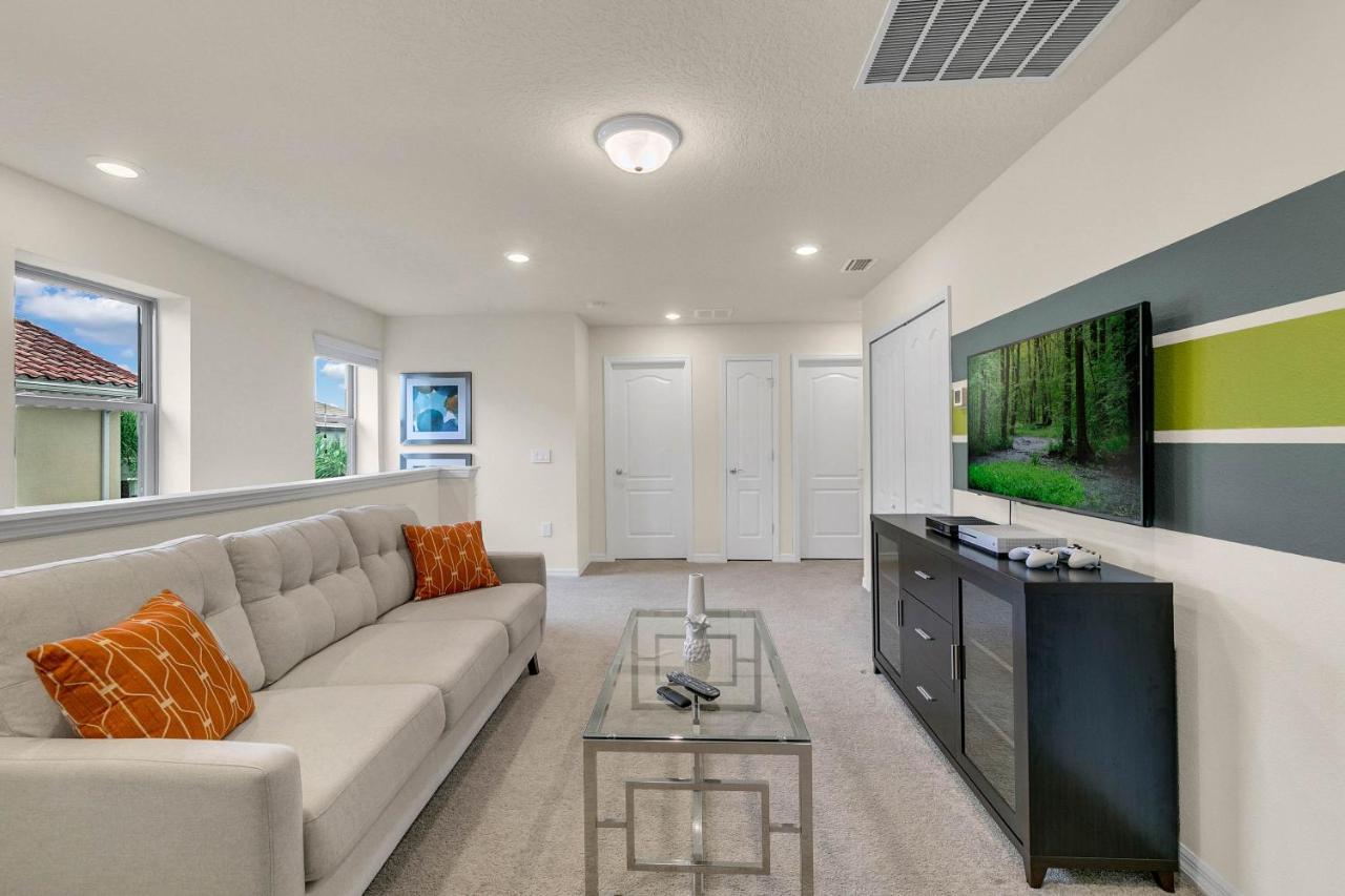 5 Bedrooms - 4,5 Bathrooms - Solterra 4643 Td Holiday home Orlando