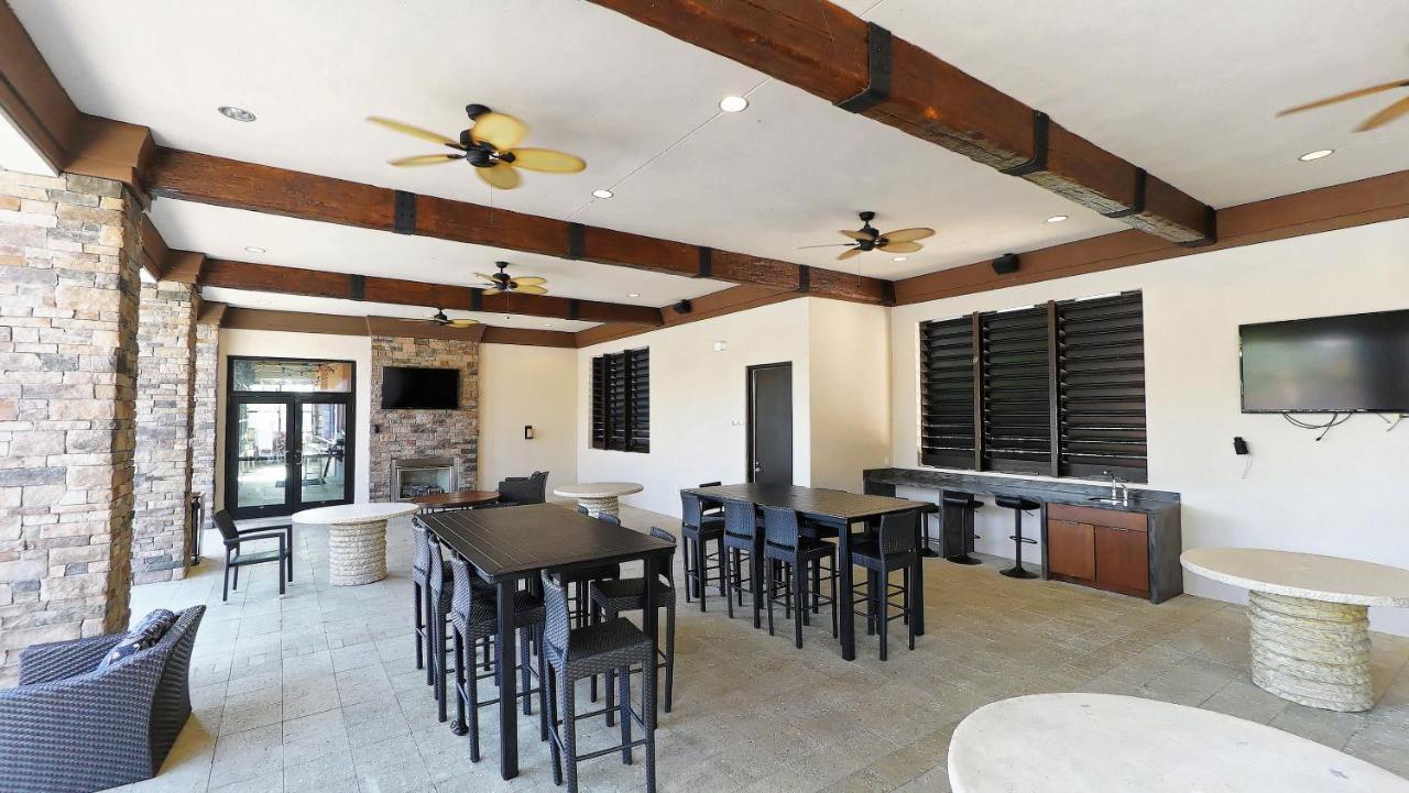 5 Bedrooms - 4,5 Bathrooms - Solterra 4643 Td Holiday home