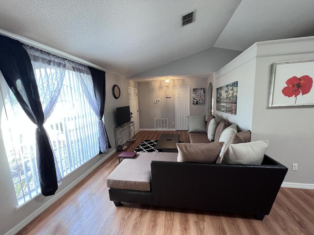 Family Paradise. 3 Bedrooms, 2 Bathrooms. Holiday home *
