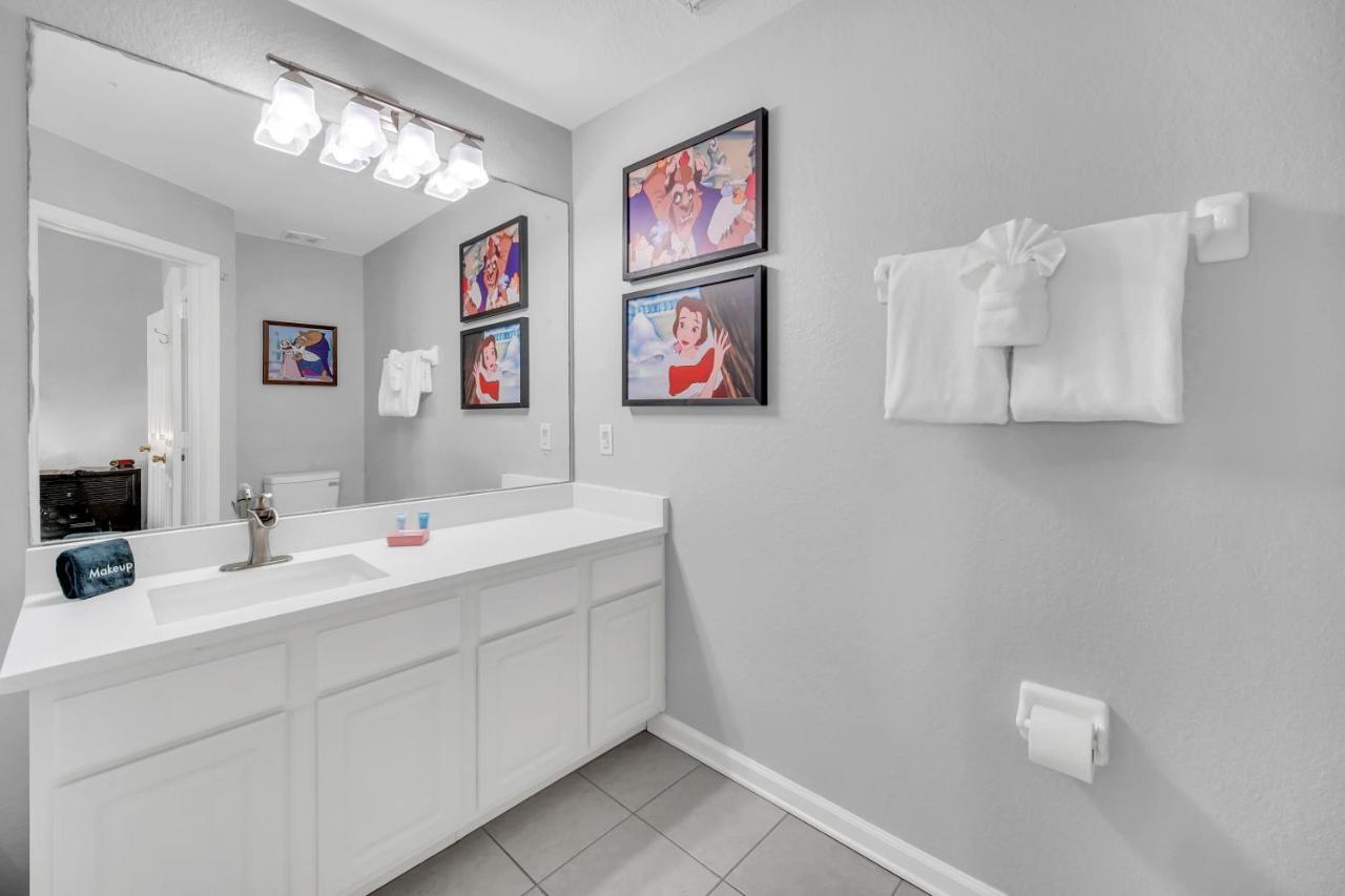 Holiday home Townhome Near With Pool Magic And Fun At Windsor *