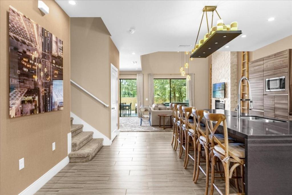 3 Bedrooms- 3,5 Bathrooms- Magic Village 7477 Bd *