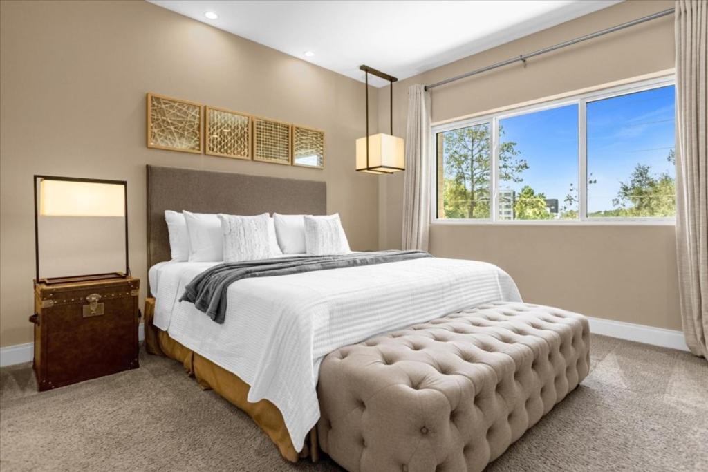 3 Bedrooms- 3,5 Bathrooms- Magic Village 7477 Bd