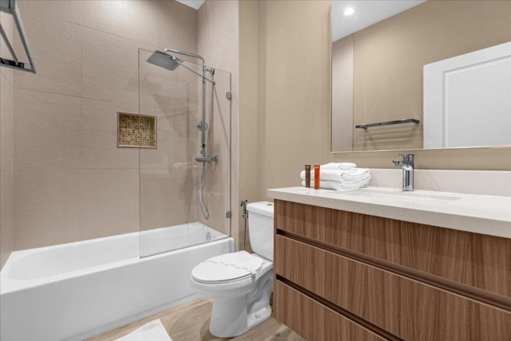 3 Bedrooms- 3,5 Bathrooms- Magic Village 7477 Bd Holiday home Orlando