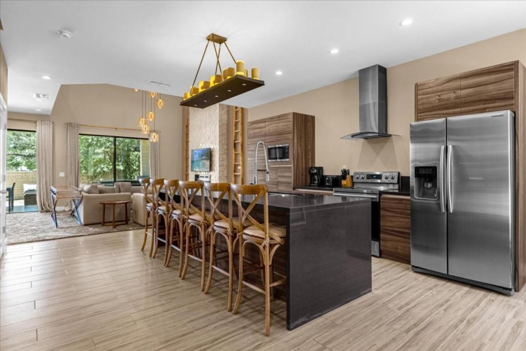 3 Bedrooms- 3,5 Bathrooms- Magic Village 7477 Bd Orlando