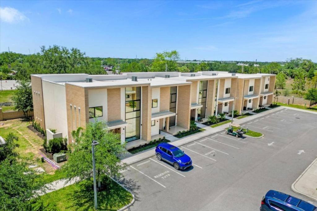 3 Bedrooms- 3,5 Bathrooms- Magic Village 7477 Bd