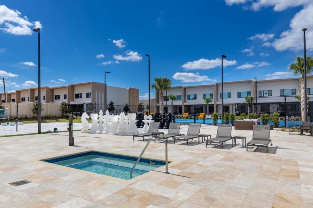 3 Bedrooms- 3,5 Bathrooms- Magic Village 7477 Bd *