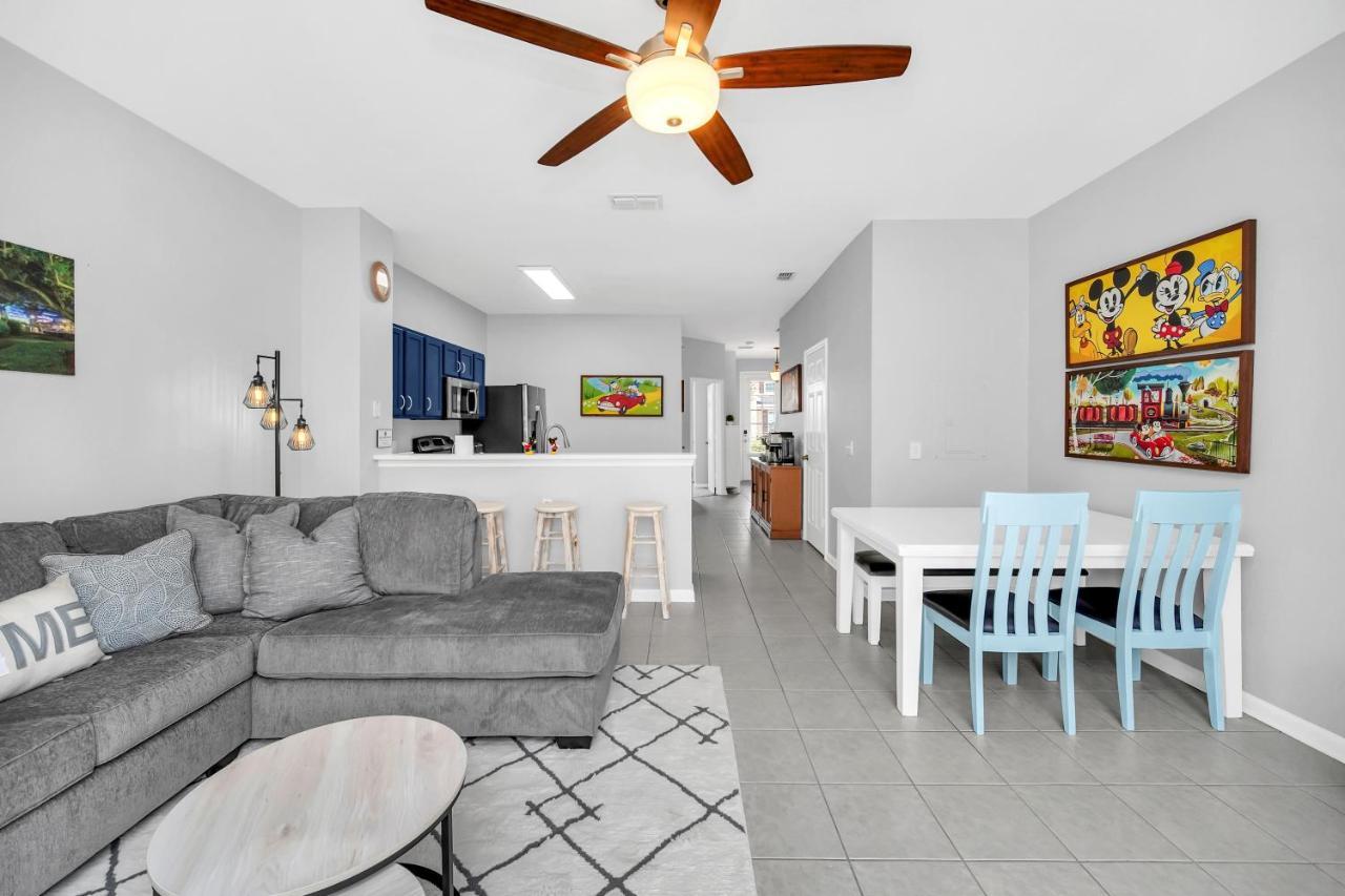 Townhome Near With Pool Magic And Fun At Windsor Holiday home *