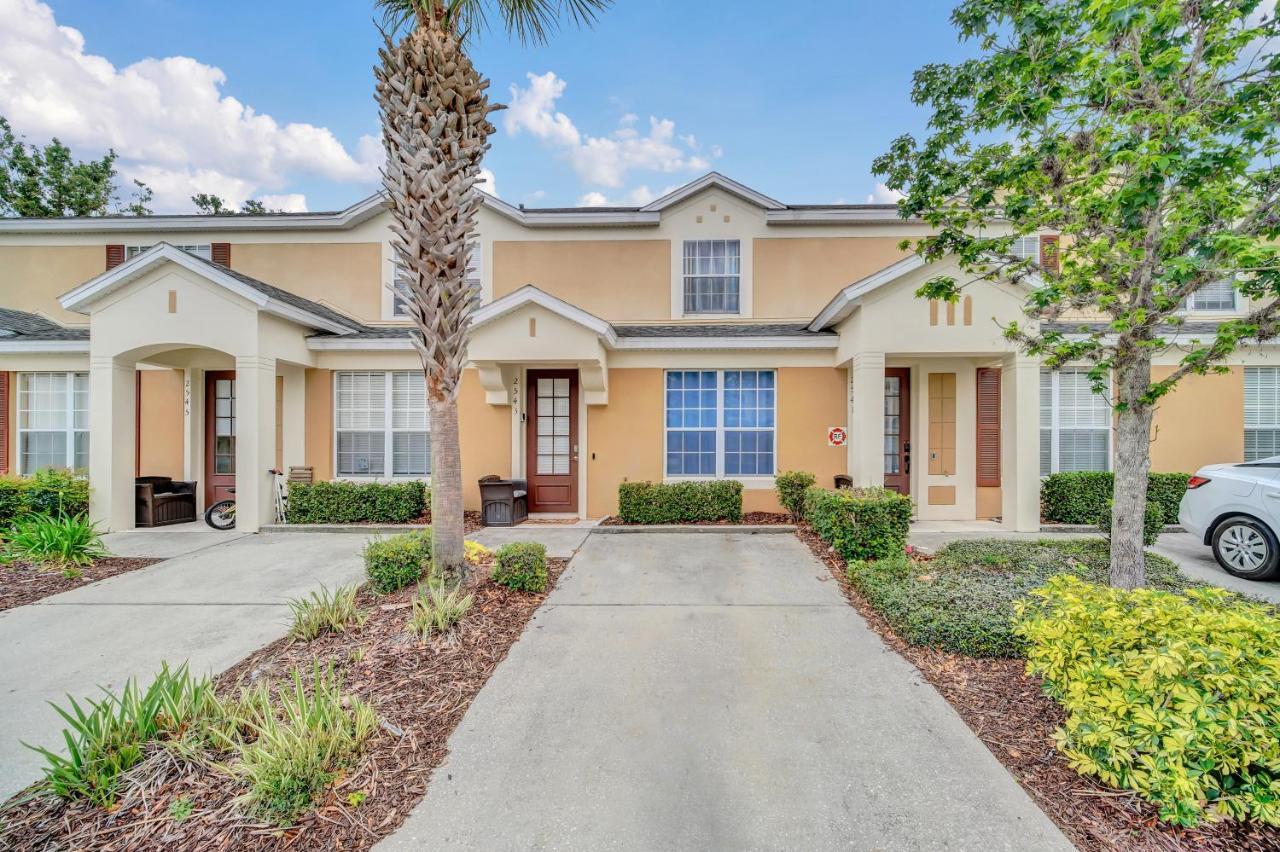 Townhome Near With Pool Magic And Fun At Windsor Holiday home *