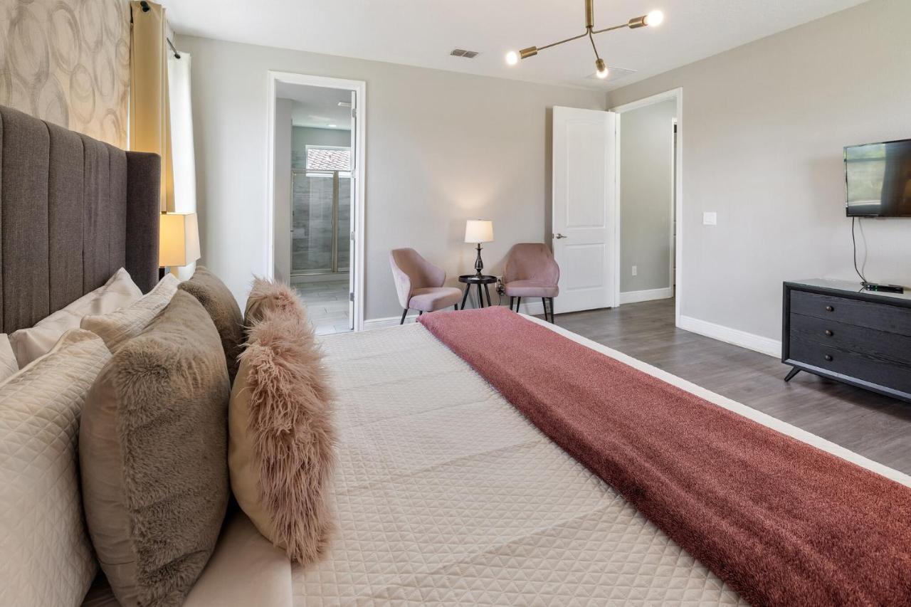 Holiday home Modern 5 Bdr Family Themed With Harry Potter Games And Free Pool Heat