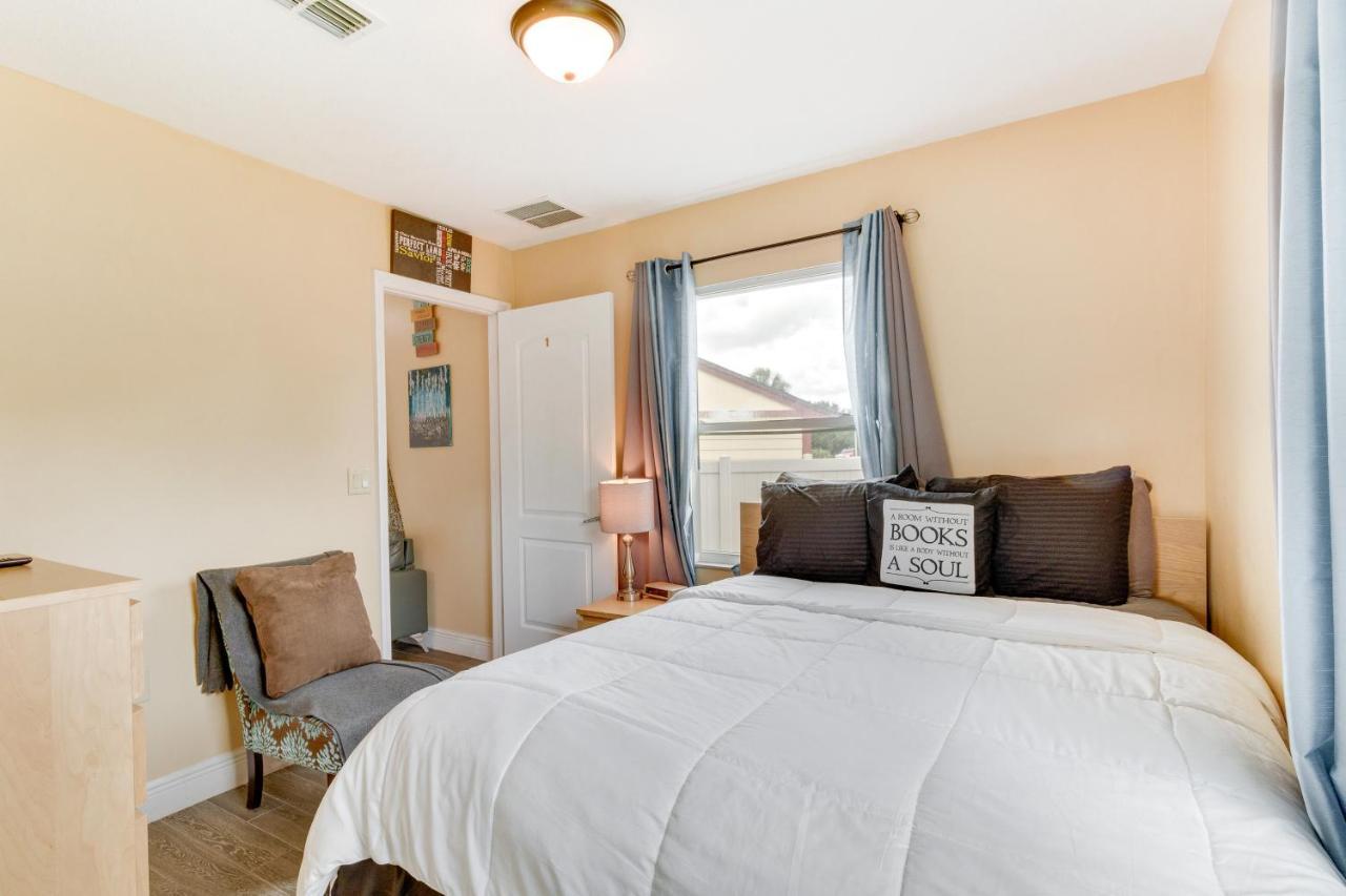 With Shared Pool About 25 Mi To Disney! Holiday home