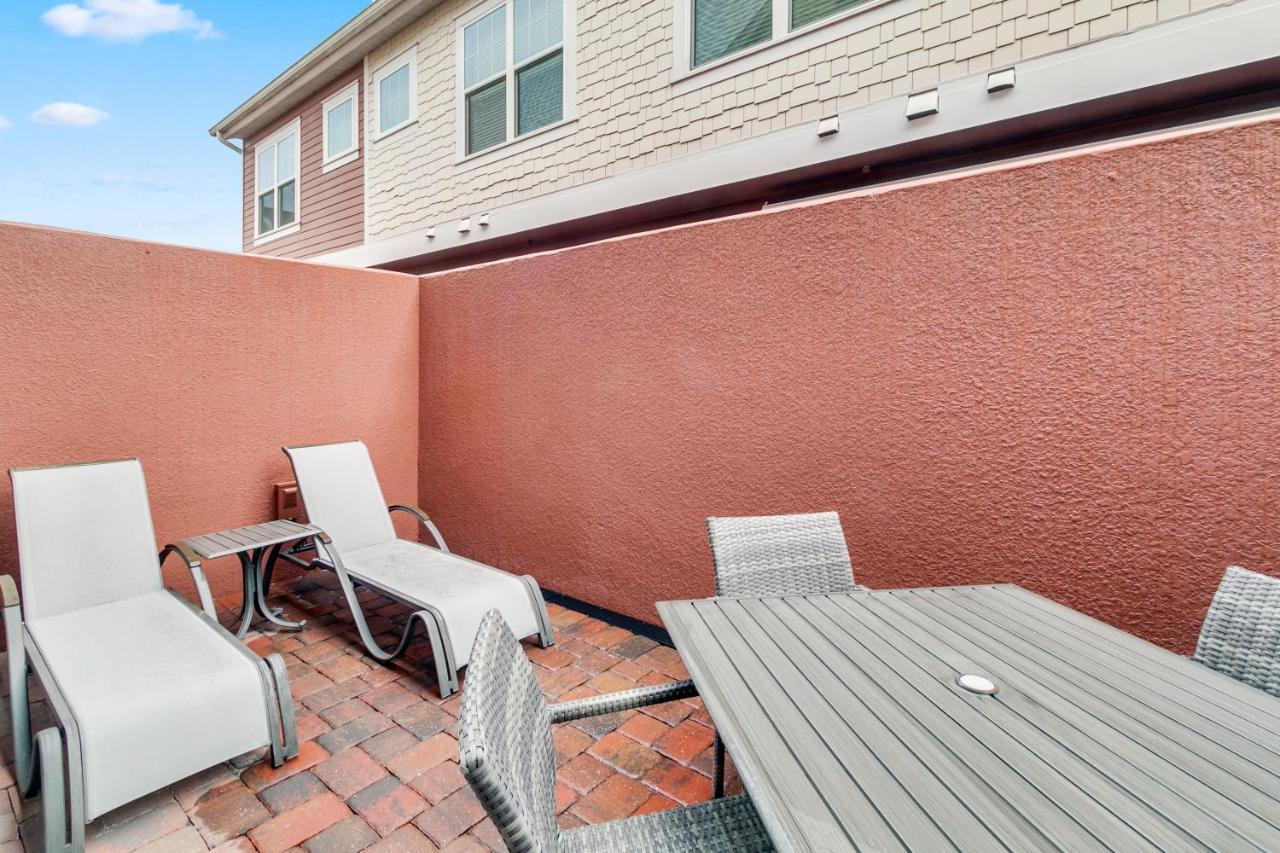 4 Bedrooms - 4,5 Bathrooms - Summerville 7588 Sd Holiday home
