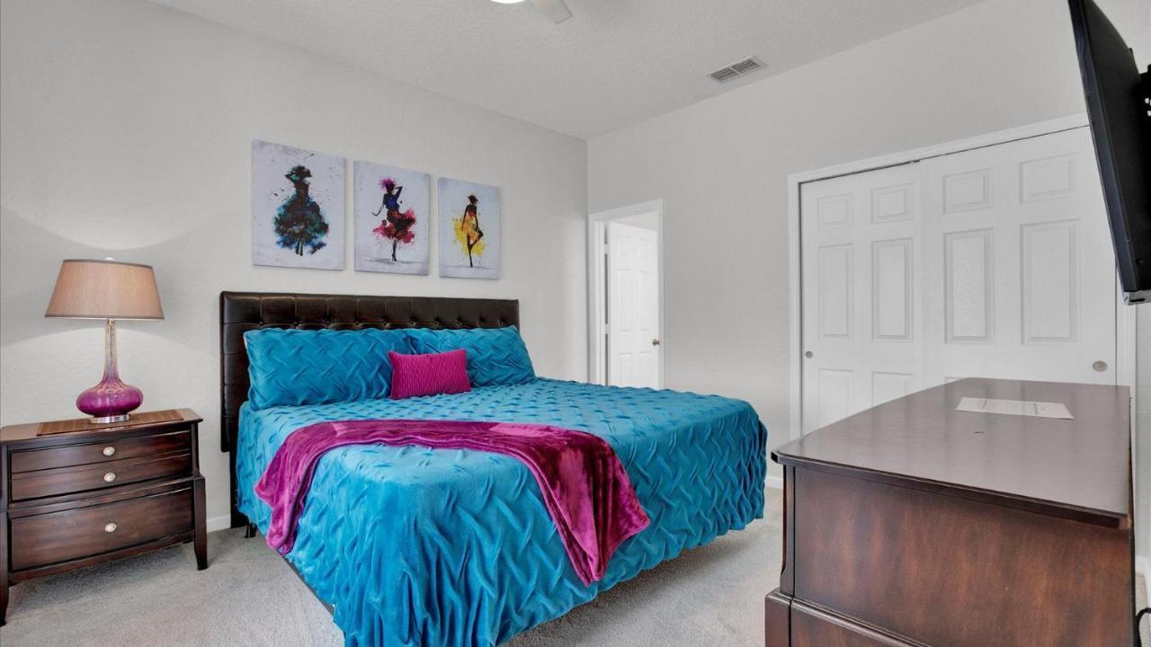 7739 Comrow Holiday home