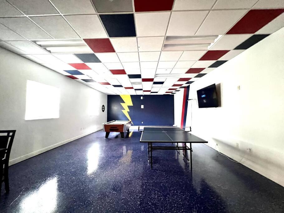 Jungle Hideaway/pool/parking/gym Orlando