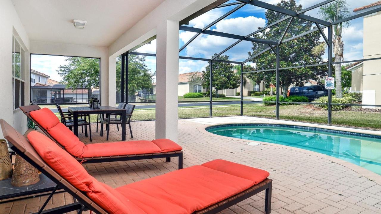 Casa de férias Cozy 5br W/game Pool *