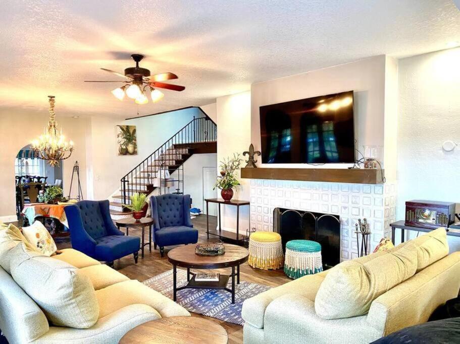 Historic Lakefront Estate *