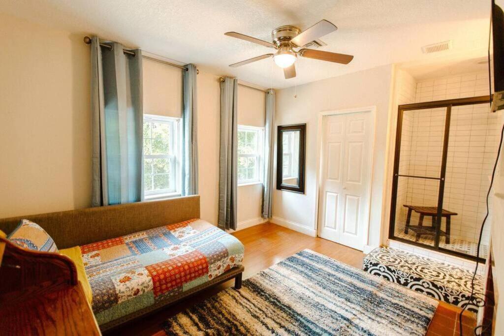 Holiday home Historic Lakefront Estate *