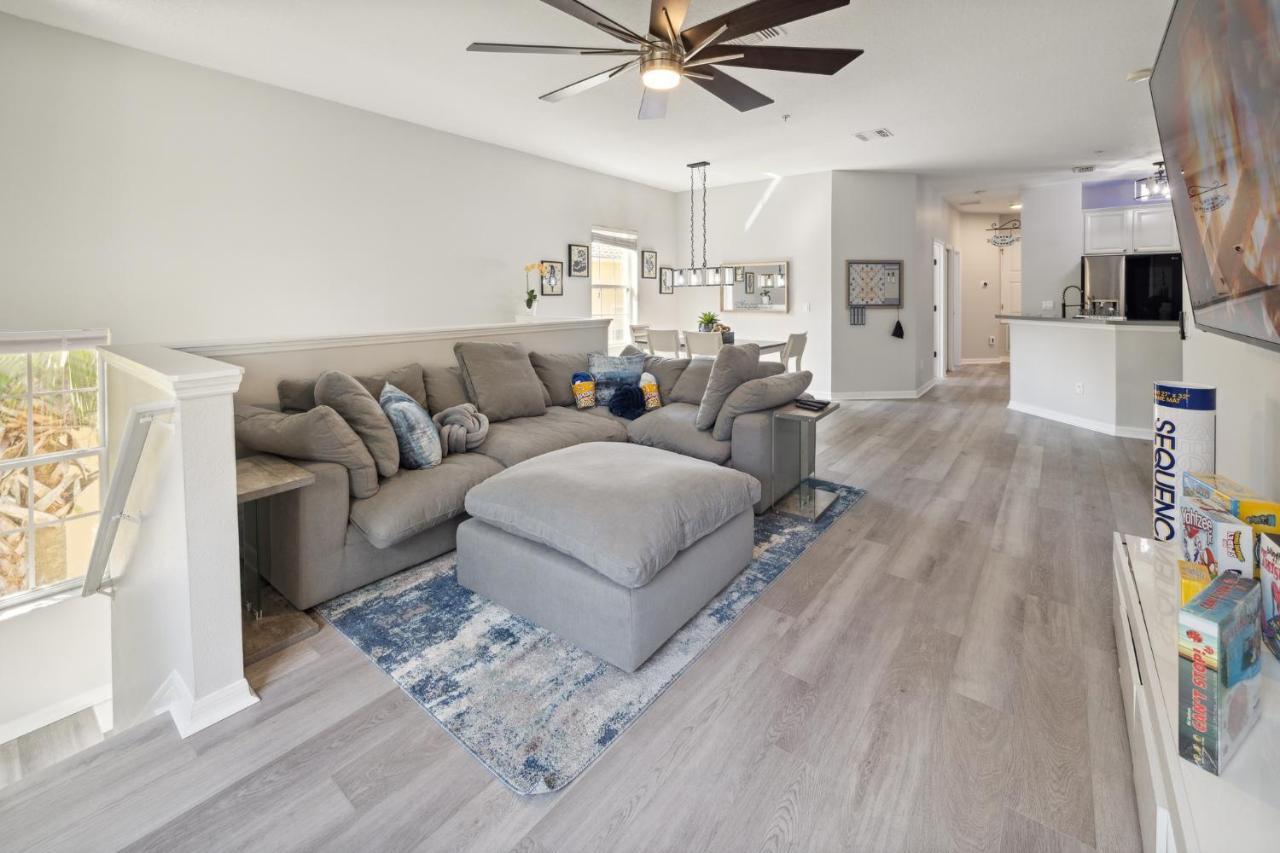 Comfy Themed Oasis 1br Near Parks Townhouse Holiday home