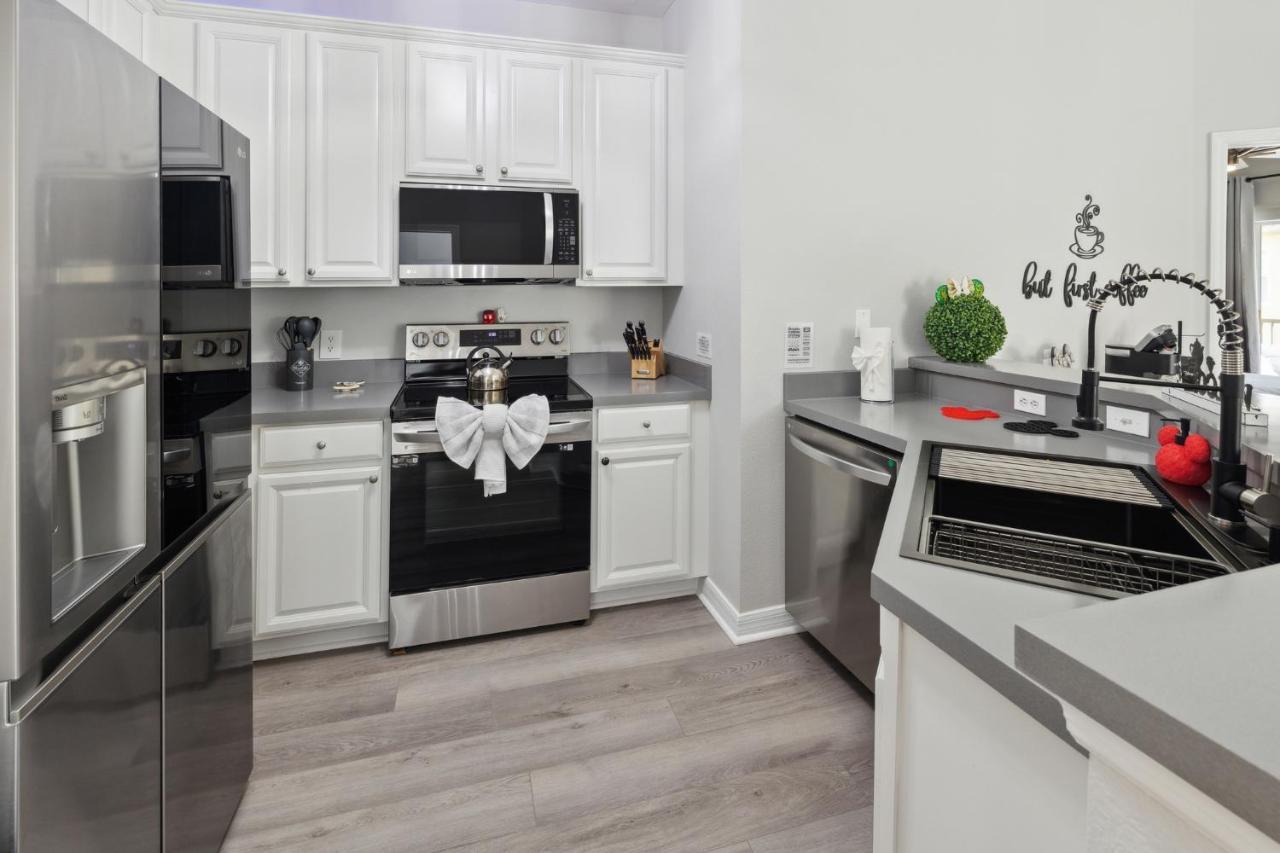 Holiday home Comfy Themed Oasis 1br Near Parks Townhouse *