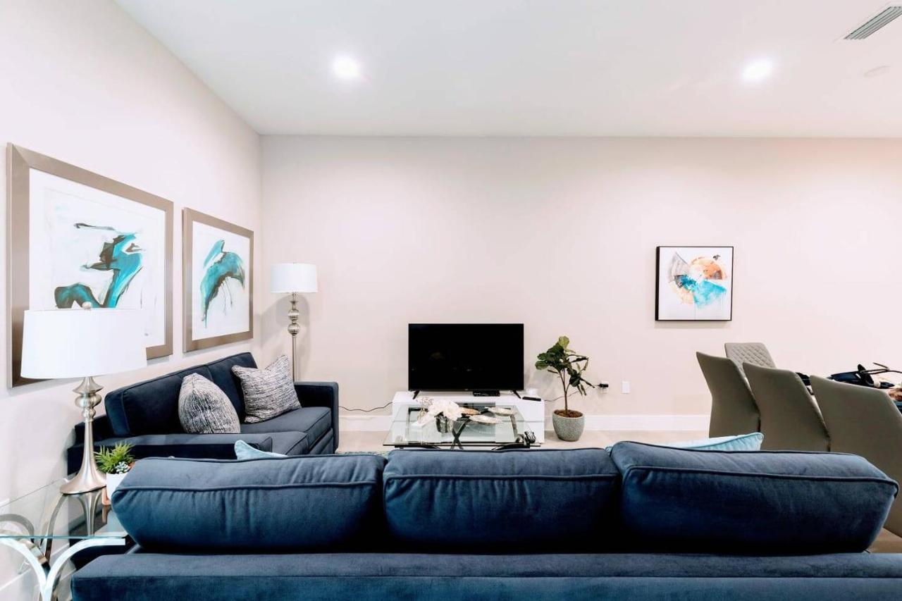 Holiday home Awesome 4 Beds 5 Min To