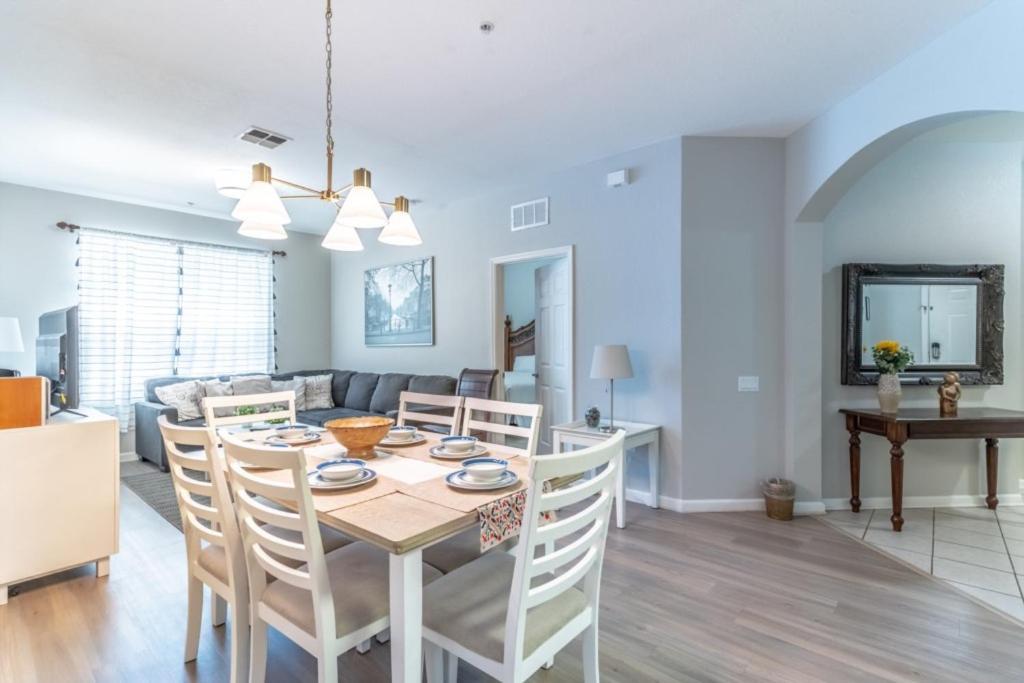 At Vista Cay Apartment Orlando