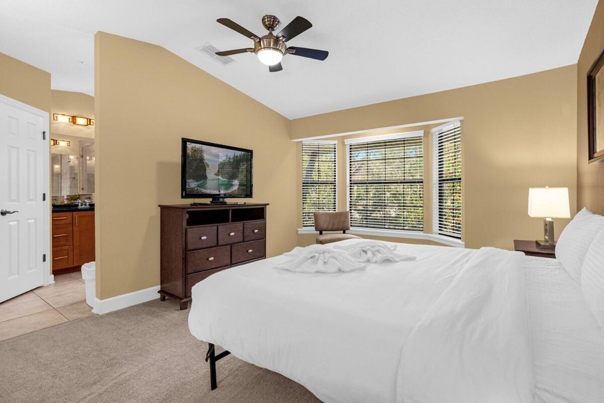 Memorial Day Escape - Townhome By Disney! Holiday home Orlando