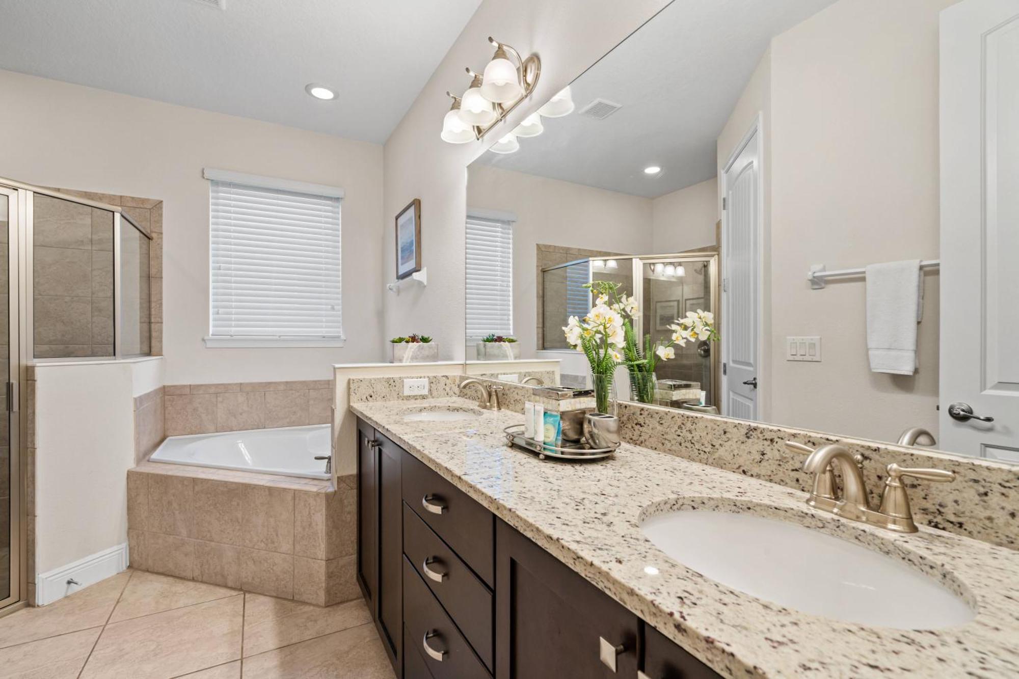 Encore 11 Bedroom With Pool