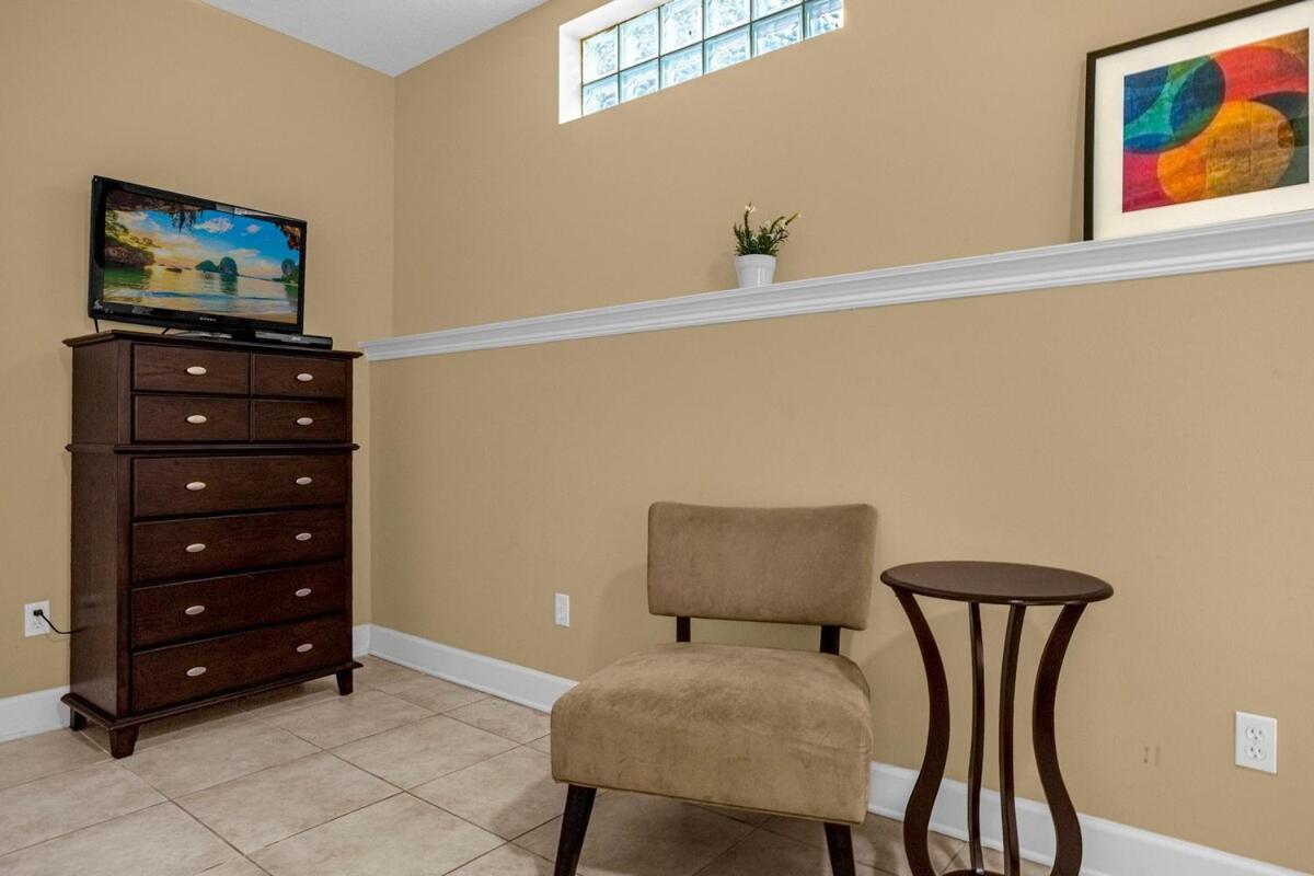 Holiday home Memorial Day Escape - Townhome By Disney!
