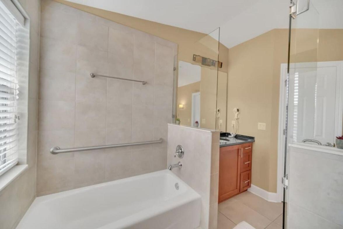 Holiday home Memorial Day Escape - Townhome By Disney! Orlando