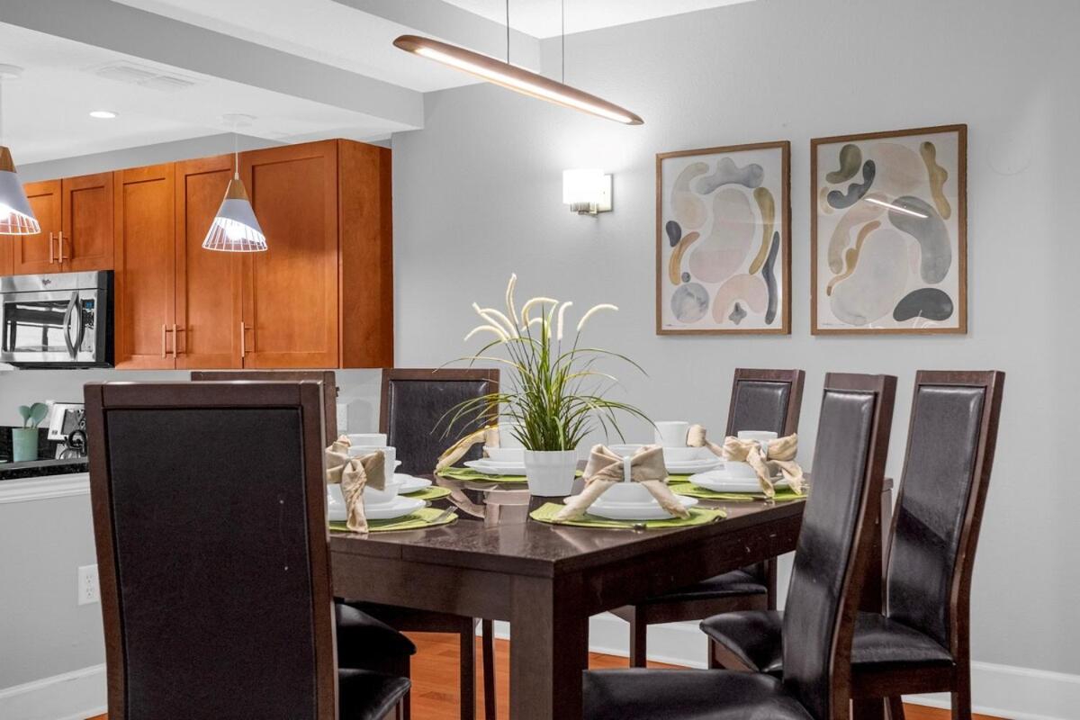 Memorial Day Escape - Townhome By Disney! Holiday home