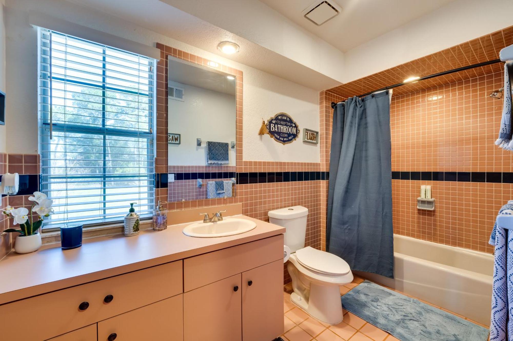 Spacious Apopka Escape With 1-acre Backyard And Gym *