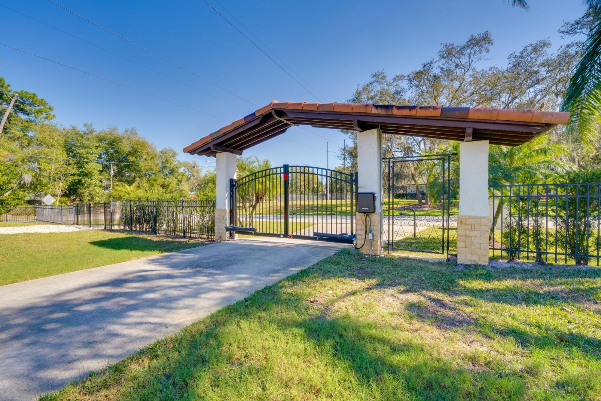 Spacious Apopka Escape With 1-acre Backyard And Gym